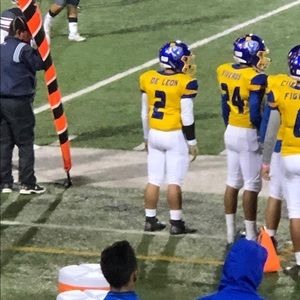 Meet your Posher, Cesar